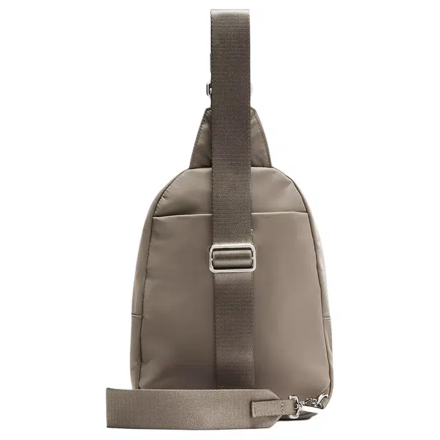 lululemon Everywhere 4.2L