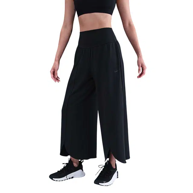 Nike Dri-Fit One Relaxed Swoosh