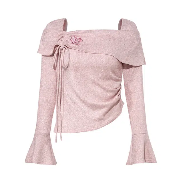 两三事 雾瓣柔束 甜美可爱温柔优雅露肩设计简约修身显瘦抽皱植物花卉刺绣一字肩喇叭袖针织衫 女款