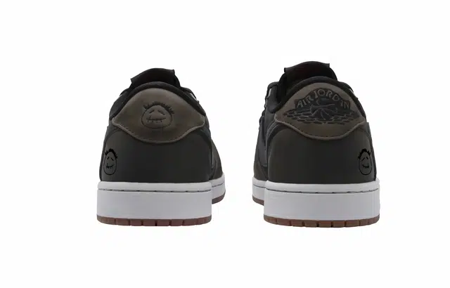 Travis Scott x Air Jordan 1 Low "Mocha"