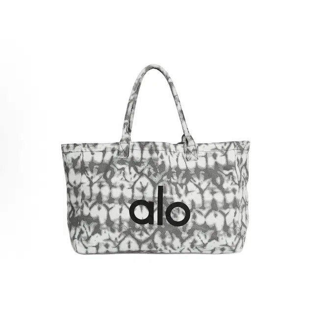 alo yoga Tote