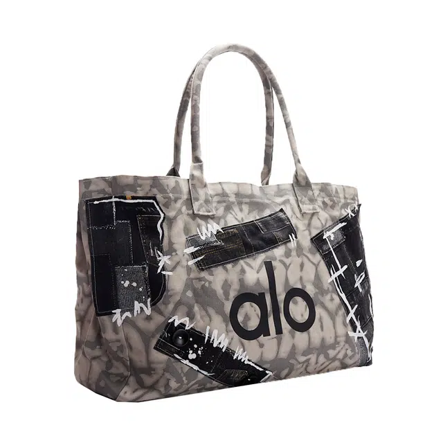 alo yoga Tote