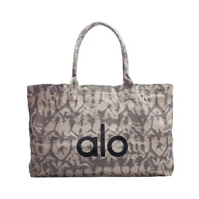 alo yoga Tote