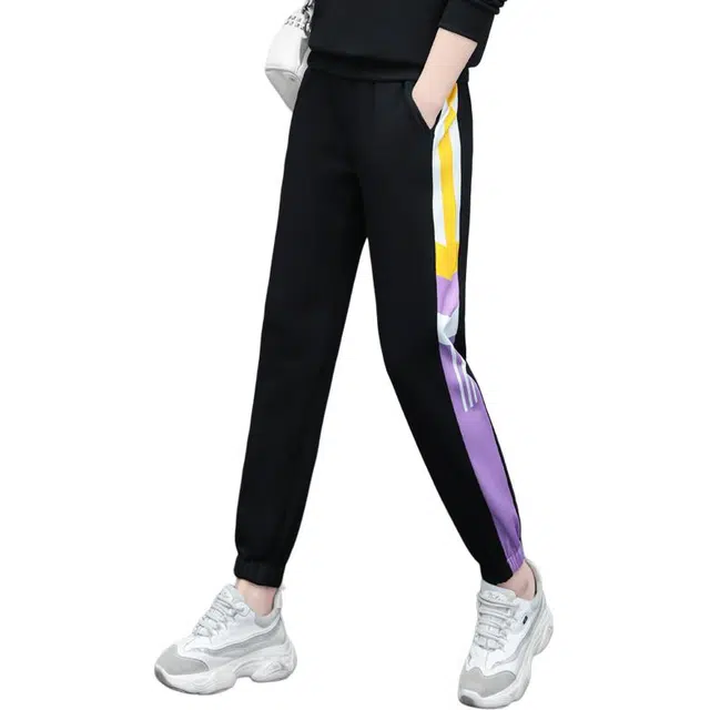 缪斯的诱惑 时尚潮流撞色设计棉质舒适柔软卫裤直筒束脚长裤显瘦轻便针织运动裤简约显高经典基础款百搭休闲裤 女款