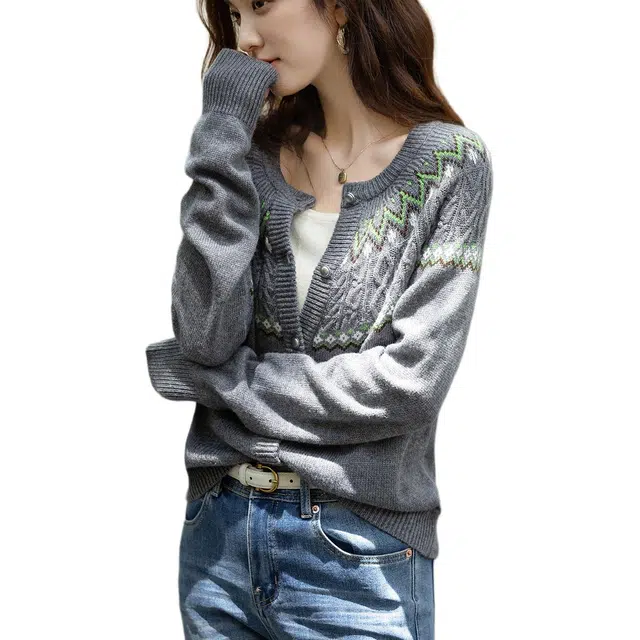 【dme】 冬季复古风圆领撞色提花绞花线衫宽松秋季上衣长袖温柔显瘦时尚百搭柔软舒适致密优雅气质休闲针织衫 女款