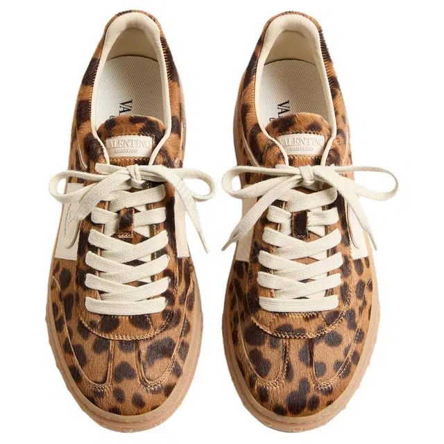 Valentino UPVILLAGE Garavani