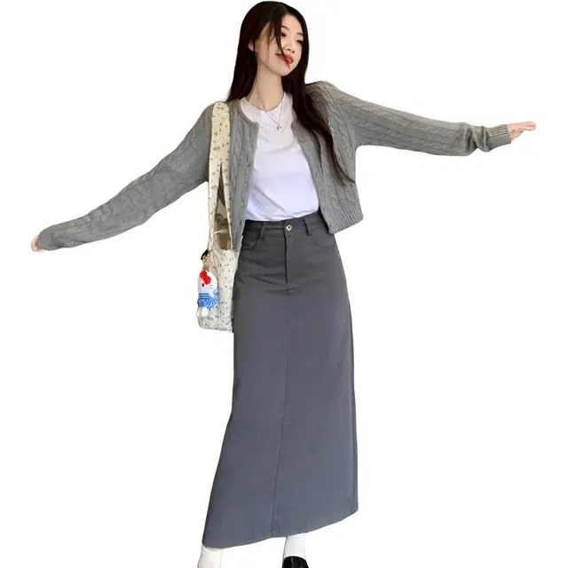 轻迎 刺绣圆领开衫长袖短款针织衫 女款