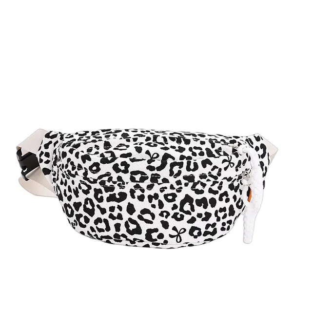 單倉 潮流独特小众日常百复古时尚设计时髦 布 单肩包 女款 多色