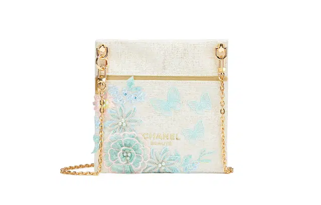 CHANEL 18*9*11cm