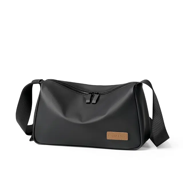 马莎兰缇 休闲简约时尚纯色微标百搭通勤防泼水轻便实用 织物 单肩包 男款 黑色