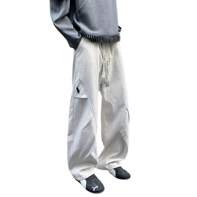 加荣 美式休闲卫裤男款户外运动裤男秋季宽松直筒工装裤子男时尚潮流防水弯刀裤男装小众设计感刺绣伞兵裤男士多巴胺长裤 男女同款