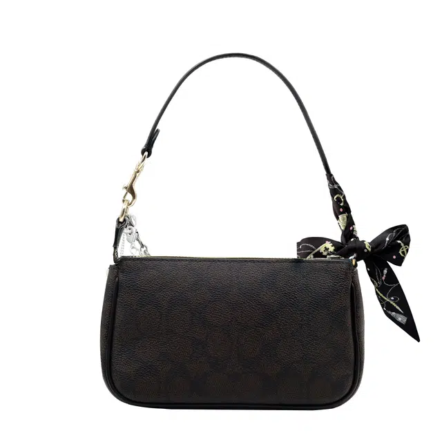 COACH Nolita 19 Logo PVC