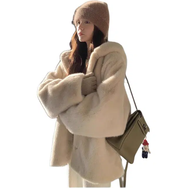 小卷要加油 连帽加厚女装宽松毛绒绒小个子冬天外套女淡人穿搭棉服 女款