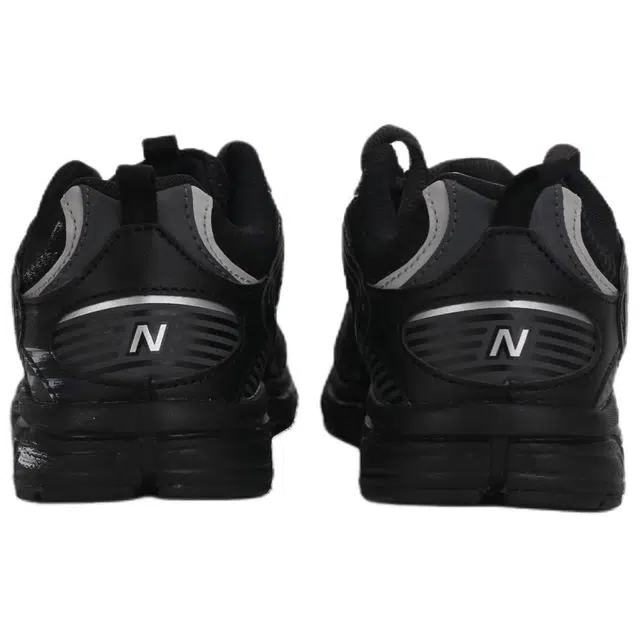 New Balance 408