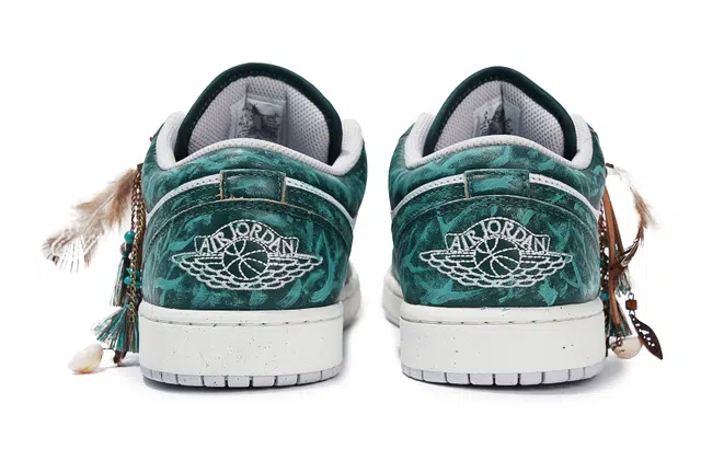 Jordan Air Jordan 1 Low Coral Fade