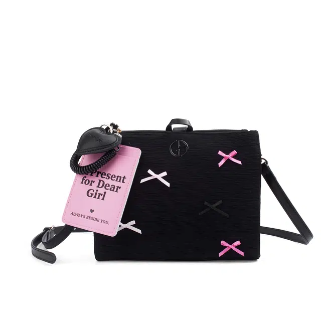 阿玛尼【定制化妆包】伊朵 丝语印馨精致 优雅  艺术感 甜美风 约会  通勤 黑色帆布高定包