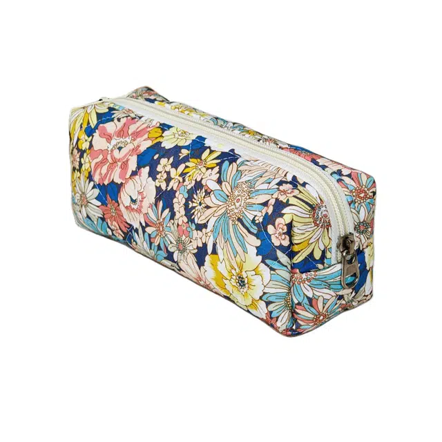 泛瓷新款大容量花朵便携超轻收纳包小众设计旅行包洗漱包化妆包