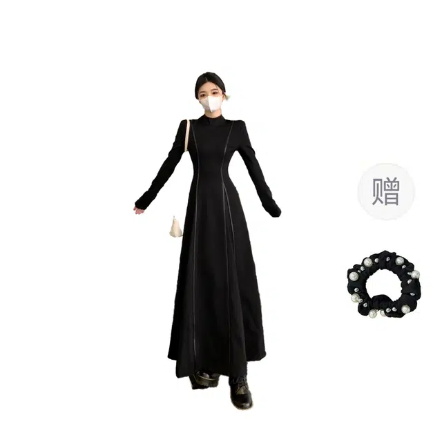 雾闪闪 秋冬设计感法式收腰显瘦中长款打底黑裙子长袖连衣裙 女款