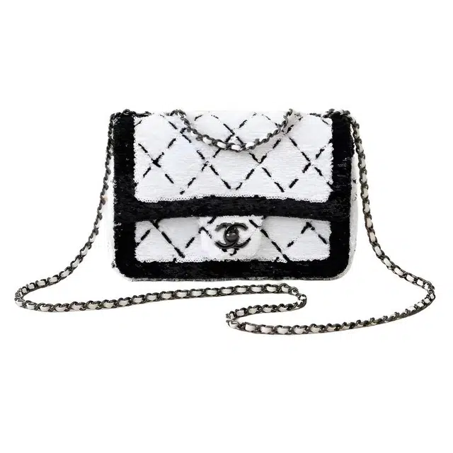 CHANEL 24P CF