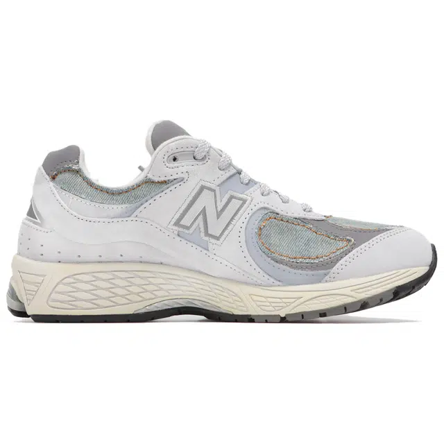 New Balance NB 2002R