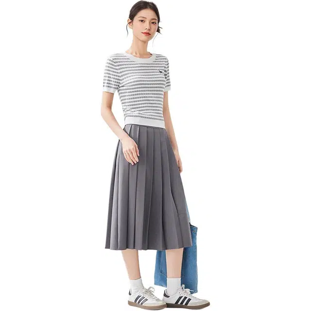 爱依服 韩版时尚通勤条纹 动物休闲风针织衫 女款