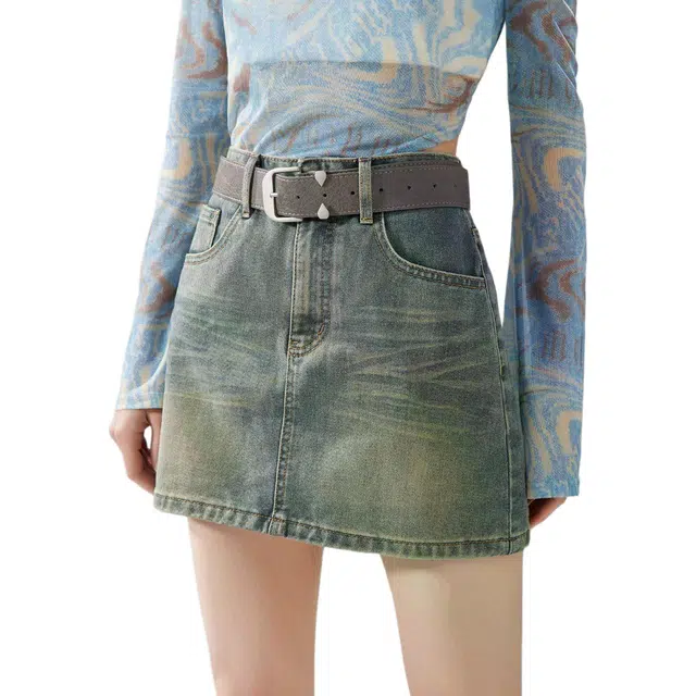 爱依服 复古辣妹气质显瘦标准休闲牛仔短裙 女款