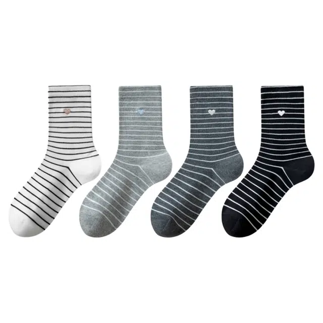 潞优野 简约舒适大方百搭松口爱心刺绣条纹纯棉 中筒袜 女款