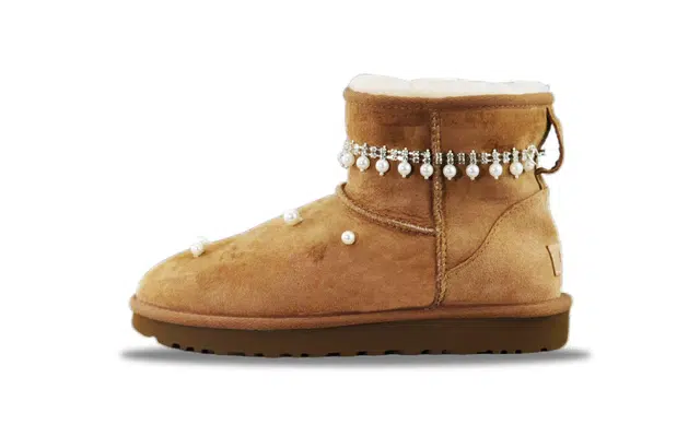 UGG CLASSIC MINI 840