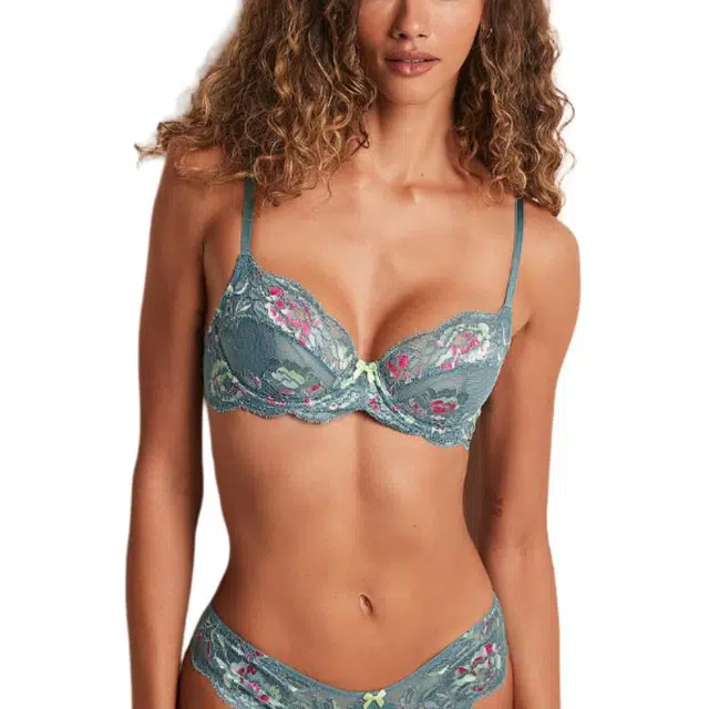 Victoria's SecretVICTORIA'S SECRET V
