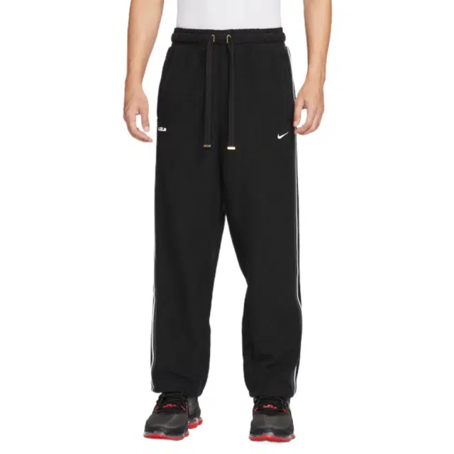 Nike Therma-FIT Swoosh LeBron