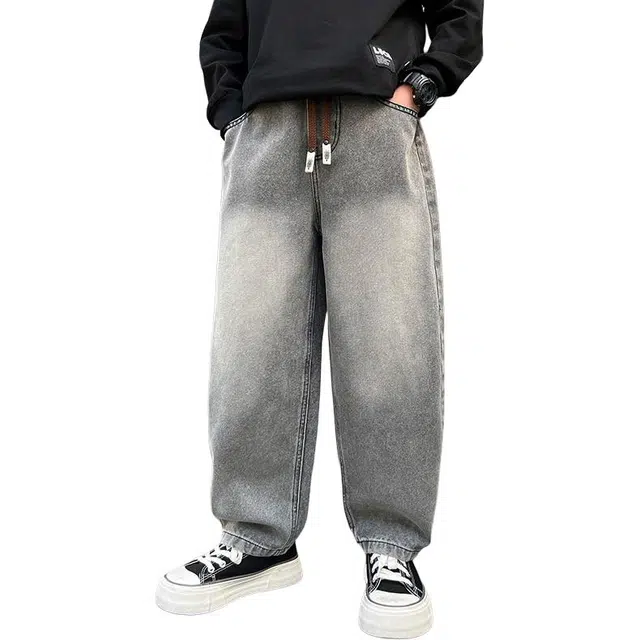 黑恐龙牛仔裤 男童个性酷帅亲肤舒适长裤