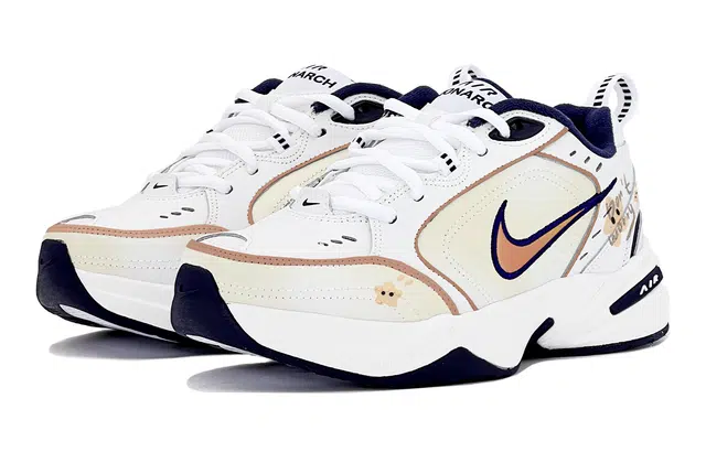 Nike Air Monarch 4