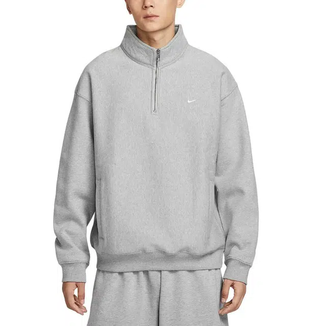 Nike Solo Swoosh