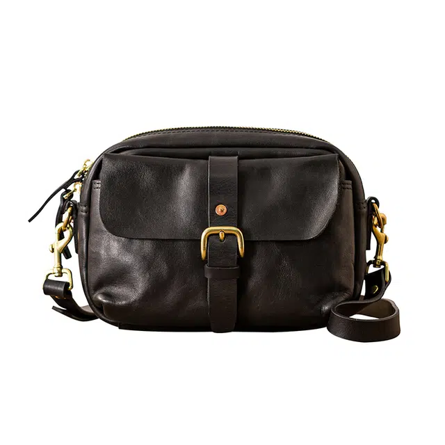 后步 小众不撞款设计休闲百搭个性横款通勤邮差包 植鞣头层牛皮 斜挎包单肩包 常规 男女同款情侣款 黑色