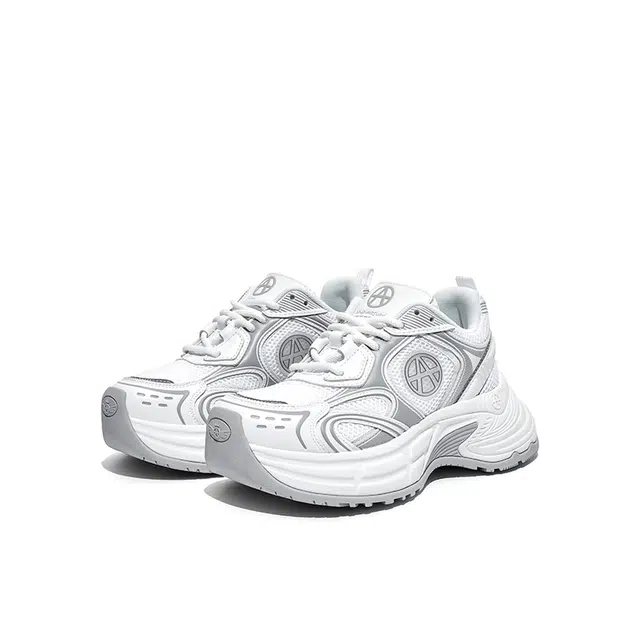 Acupuncture Retro Black