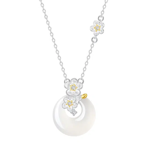 周大生 绛雪梅圆满安康平安扣 顺遂平安吉祥如意 小众古典气质 轻奢新中式国风设计感 温柔百搭#好运 玉髓 项链 女款