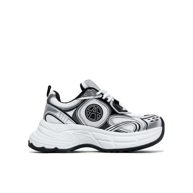 Acupuncture Retro Black