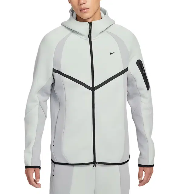Nike WINDRUNNER Tech