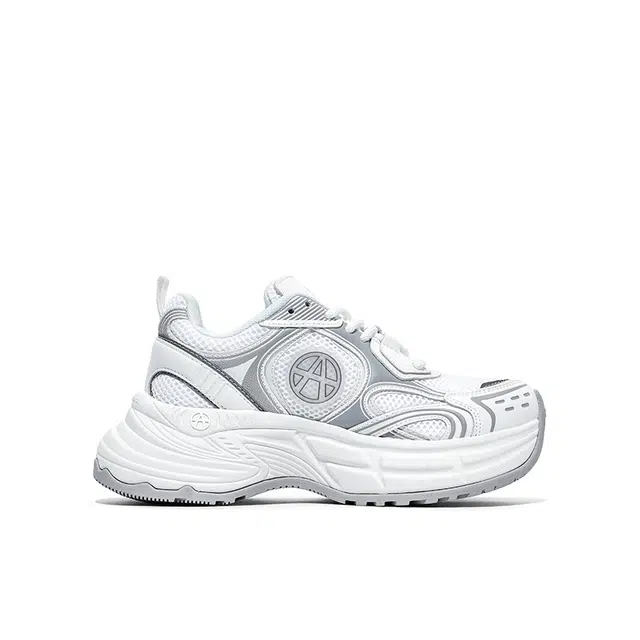 Acupuncture Retro Black