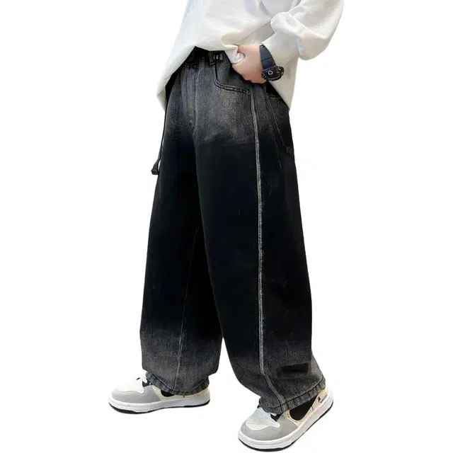 黑恐龙牛仔裤 男童秋季字母渐变男孩帅气长裤