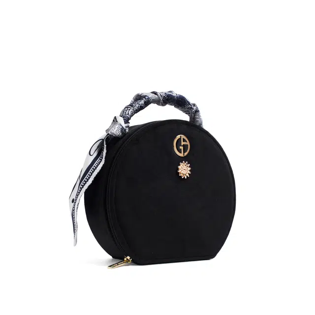 阿玛尼【定制化妆包】小花 墨绒鎏星 典雅 时尚 百搭 少女心 艺术感 约会 通勤 黑色丝绒收纳包 便携