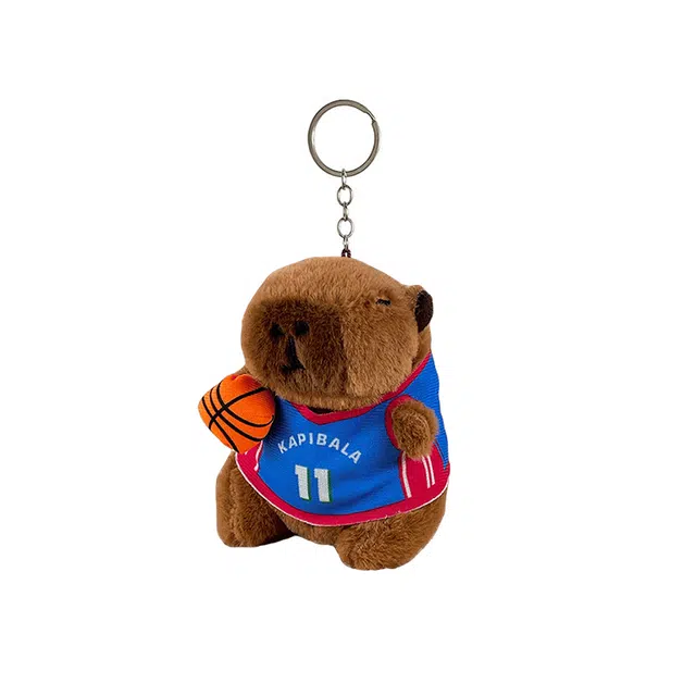 心水好物 球衣卡皮巴拉公仔球队水豚玩偶书包 毛绒 挂件 男女同款情侣款