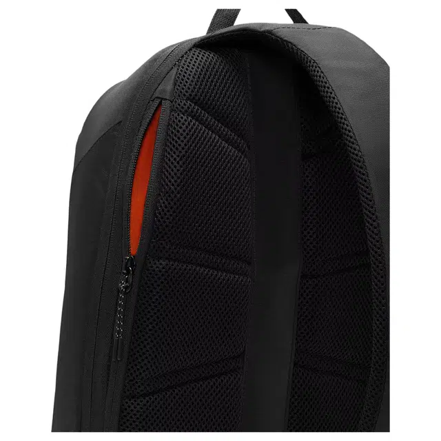 Nike Sportswear Commute