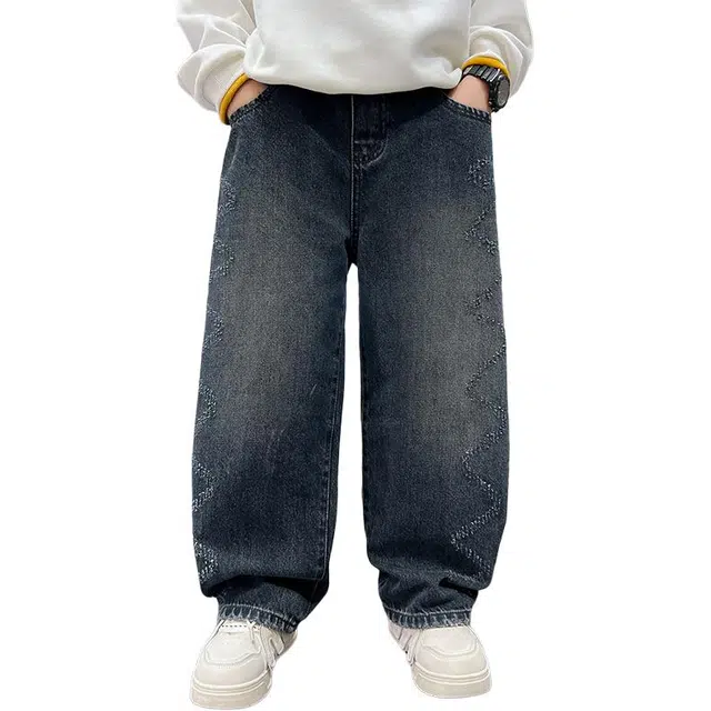 黑恐龙牛仔裤 男童纯色简约秋季男孩帅气长裤