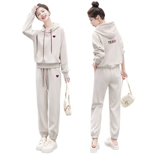 丝柏舍 宽松长袖连帽卫衣搭运动高腰束脚裤爱心刺绣休闲套装 女款