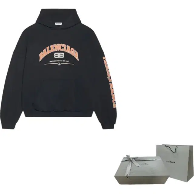 Balenciaga SS22 Logo