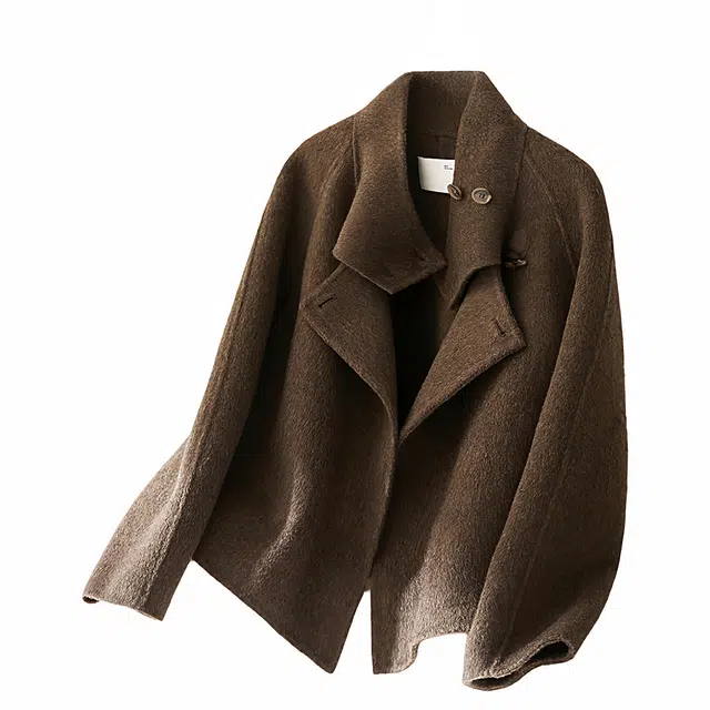 佐塞斯 高端品质轻奢廓形绵羊毛双面呢大衣女冬季立领时髦牛角扣短款绒感外套 女款
