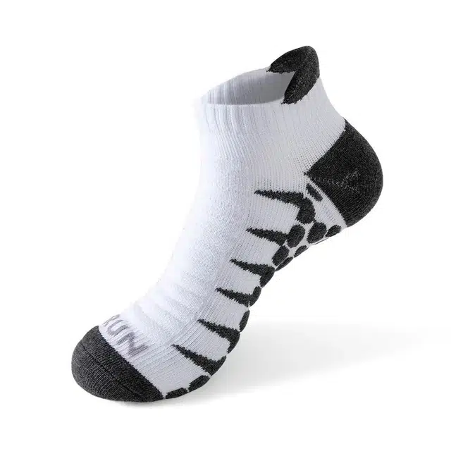 巴塞罗那足球俱乐部 舒适透气防滑耐磨吸汗亲肤 日常休闲运动健身跑步袜 男款 组合装