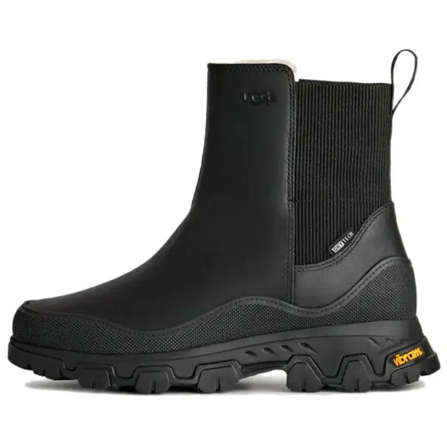 UGG MetroTrek