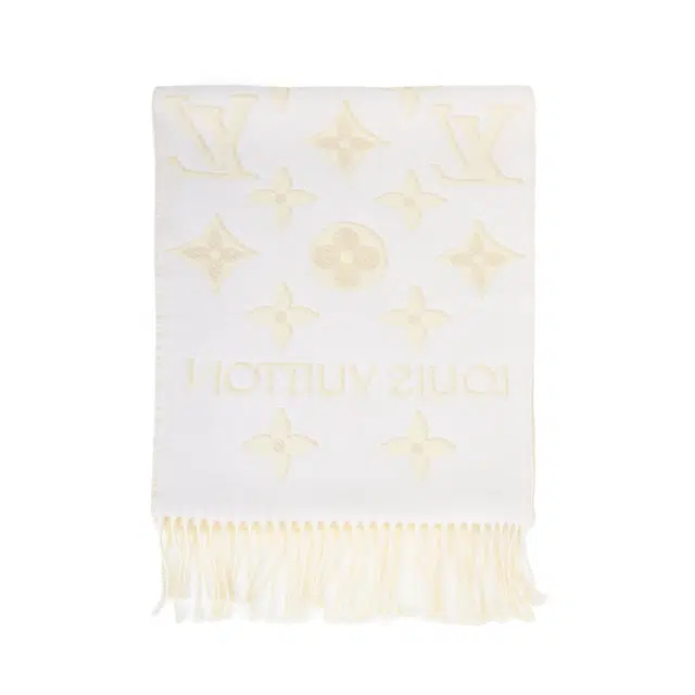LOUIS VUITTON ESSENTIAL SHINE